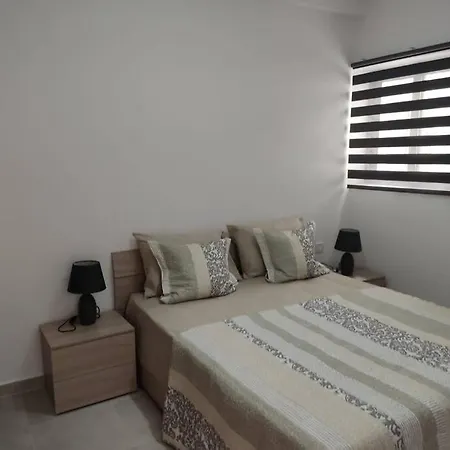 Salina Wharf, Block E, Apt. 26 세인트폴스베이