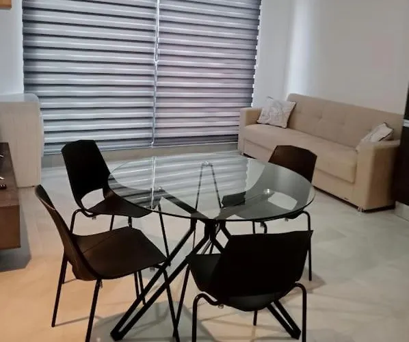 Salina Wharf, Block E, Apt. 26